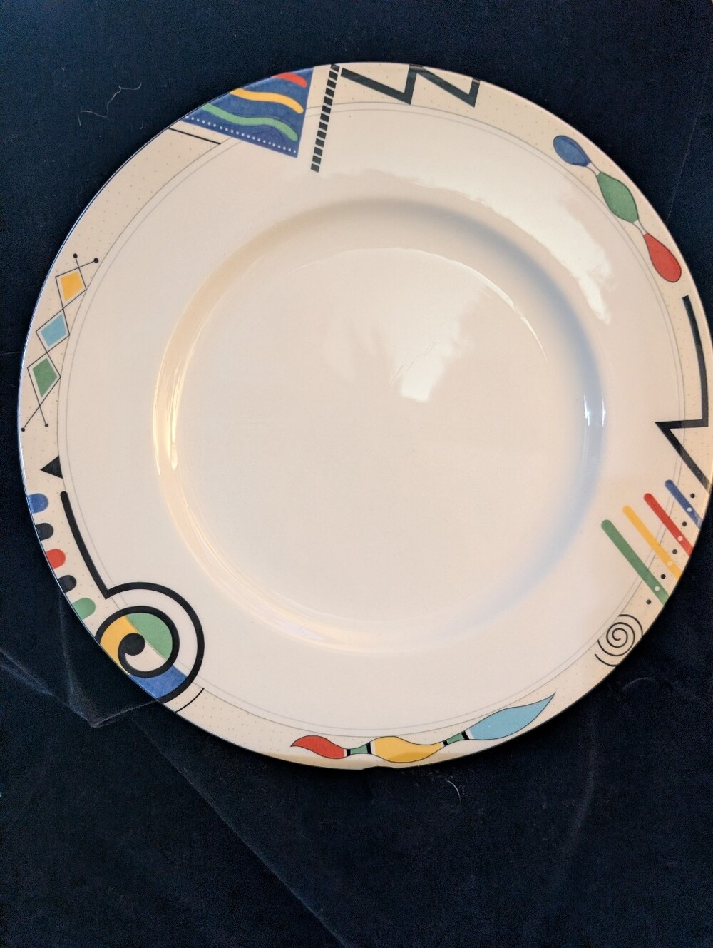 Mikasa White Dinner Plate with Multicolor Geometric Accent